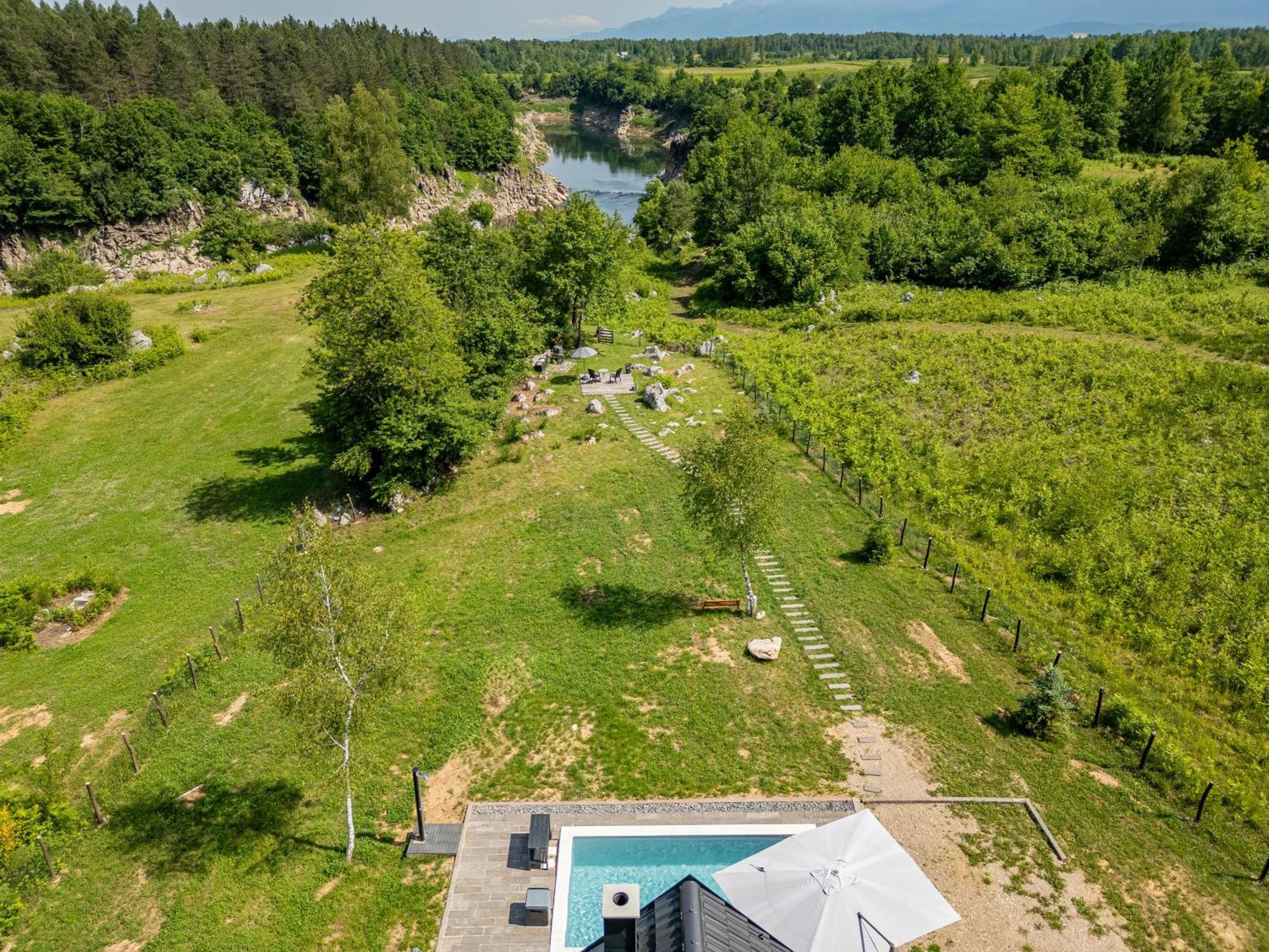 River House Moon Gospic Bagian luar foto